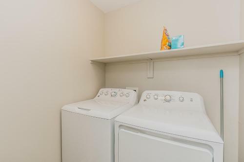 Apartamento Tpc And Kierland Commons 2 Miles-overlooking Luxury Pool-with Parking