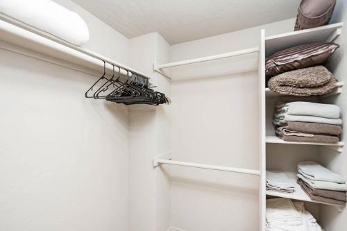 Gorgeous North Scottsdale 2 Bdrm Condo