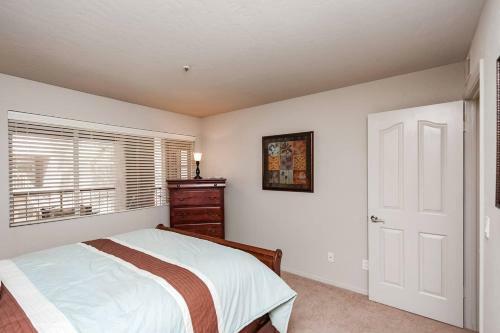 Gorgeous North Scottsdale 2 Bdrm Condo