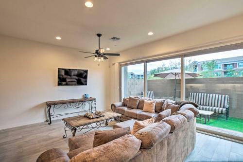 Townhome With Pool Access, Outdoor And Urban Fun!