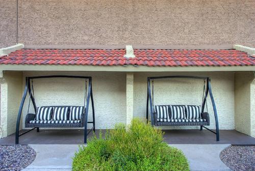 224 - Peak Location. Full Apartment