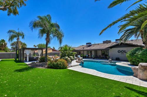 Contemporary Oasis With Outdoor Bar And Pool Table!