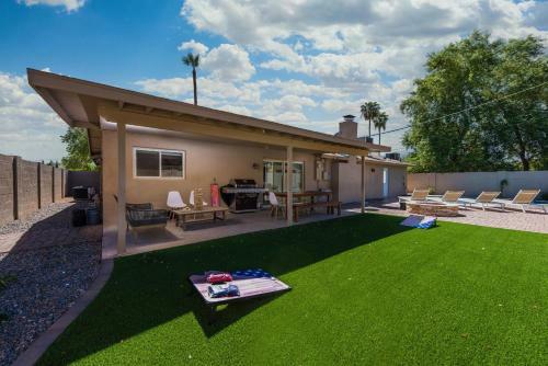 Scottsdale - 8338 E Monterosa Street