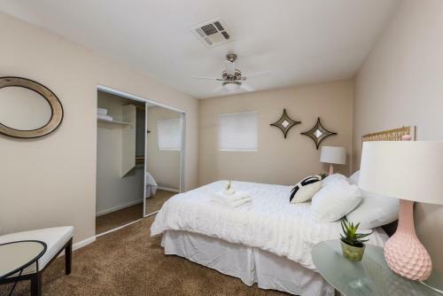 Scottsdale - 8338 E Monterosa Street