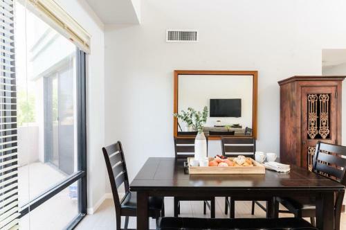 N 75th St #202 - Ivory II