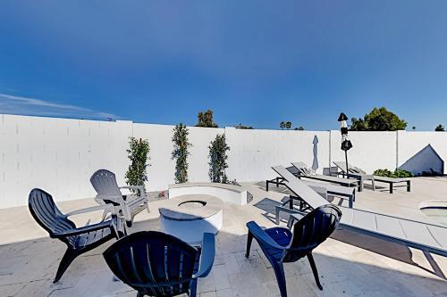 8115edge Home