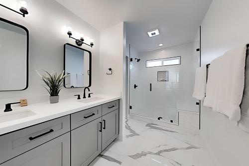 8115edge Home