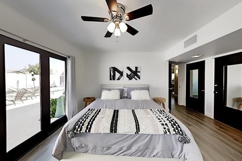 8115edge Home