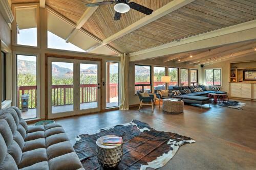 Sedona Home With Stunning Mtn Views, Fire Pit And Deck!