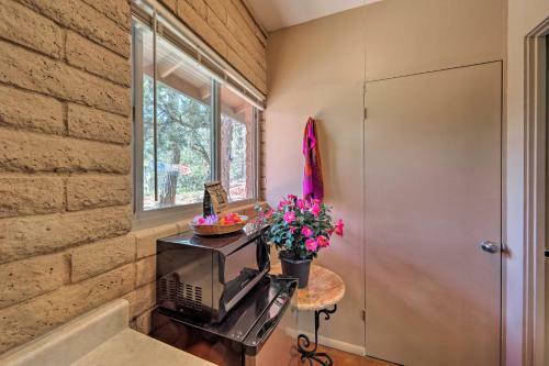 Apartamento Eclectic West Sedona Studio With Red Rock Views