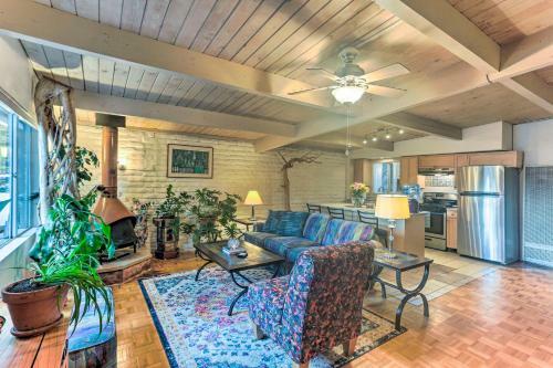 Unique Uptown Townhome With Spacious Yard And Fire Pit