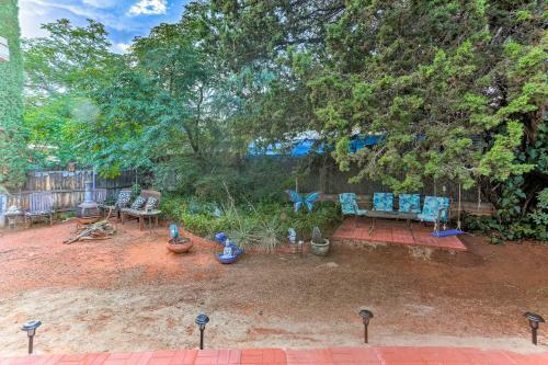 Unique Uptown Townhome With Spacious Yard And Fire Pit