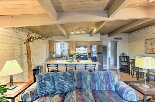 Unique Uptown Townhome With Spacious Yard And Fire Pit