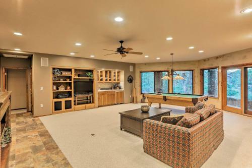 Massive Show Low Cabin With Deck - 3 Miles To Lake!
