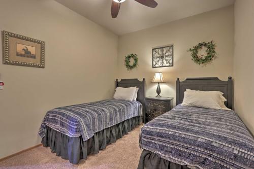 Show Low Townhome With Deck And Barbecue Grill!