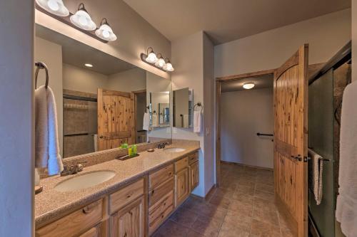 Cozy Torreon Cottage With Deck In Show Low!