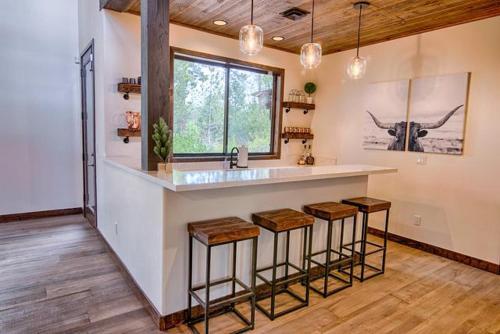 The Cabin Home