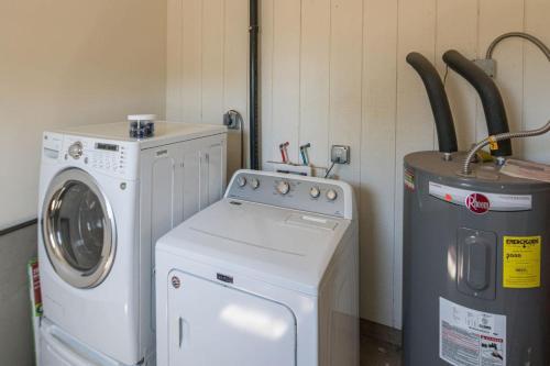 4br Home In Tempe Near Asu By Wanderjaunt