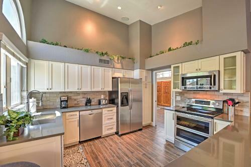 Upscale Tempe Abode With Heated Saltwater Pool And Bbq
