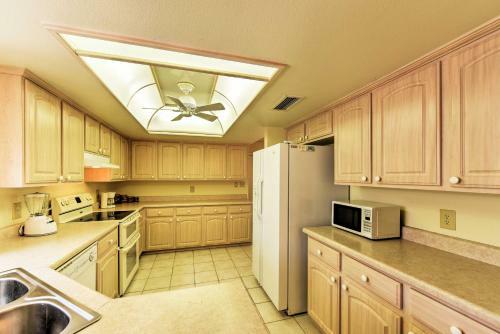 Sun Lakes House With Patio On Cottonwood Golf Course!