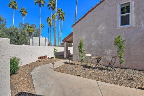 Tempe Golf Retreat With Putting Green And Pool Access!