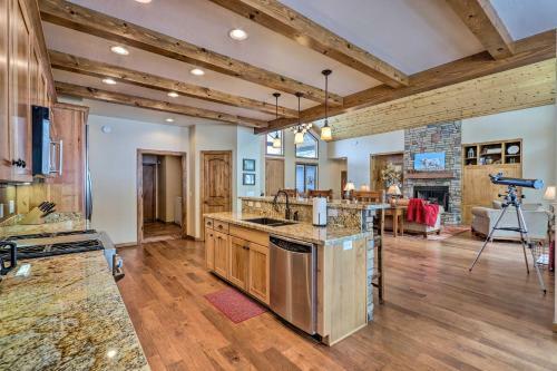 Show Low Luxury Cabin With Forest Views And Fire Pit!
