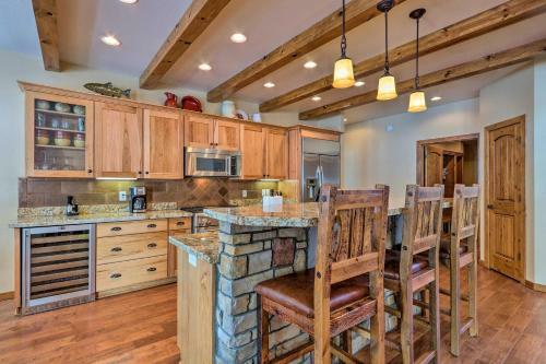 Show Low Luxury Cabin With Forest Views And Fire Pit!