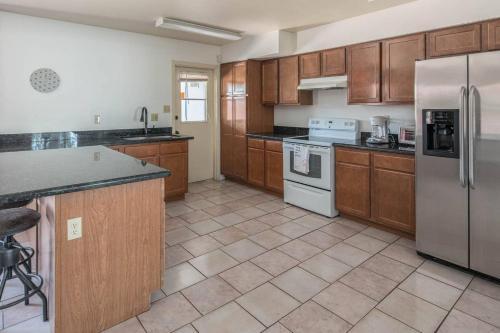 Spacious 5br Home In Tempe By Wanderjaunt