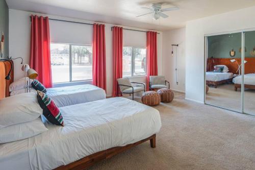 Spacious 5br Home In Tempe By Wanderjaunt