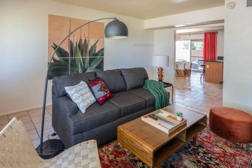 Spacious 5br Home In Tempe By Wanderjaunt