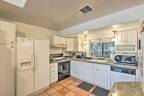 Mtn-view Retreat With Modern Interior And Kitchen!