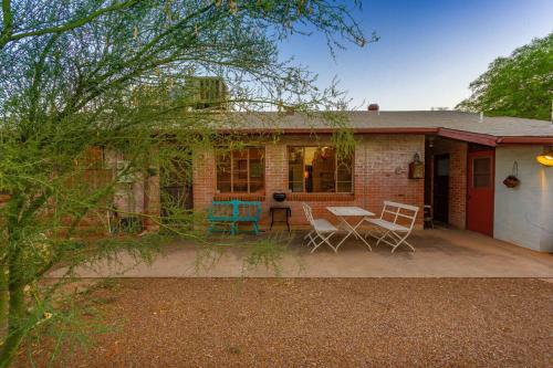 Readers Holmes 2br By Casago