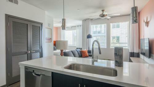 Wanderjaunt - Tempe Luxury Apartments