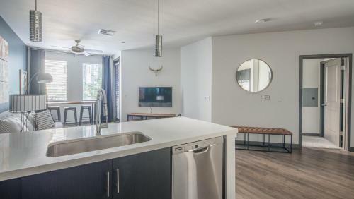 Wanderjaunt - Tempe Luxury Apartments