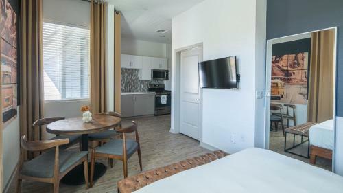 Wanderjaunt - Tempe Luxury Apartments