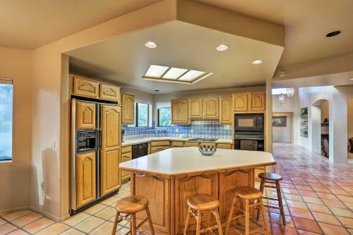 Tucson Home With Pool - 9 Mi To Saguaro Natl Park!