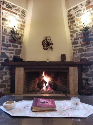 Hostal Dryades Guesthouse