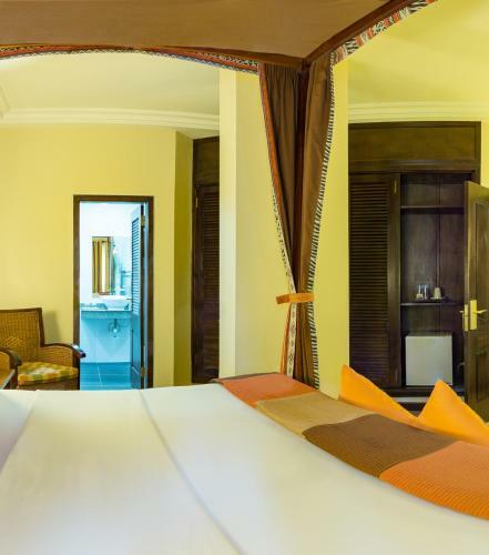 African Regent Hotel