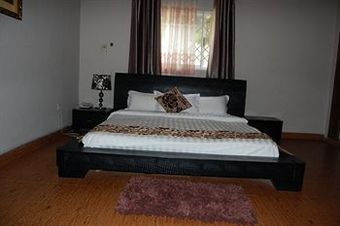 Luxe Suites Hotel