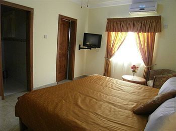 Rayporsh Hotel