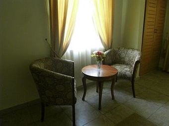 Rayporsh Hotel