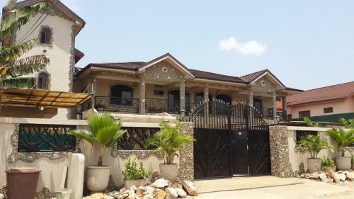 Accra Lodge