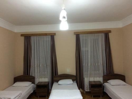 Hostal Mari Guest House