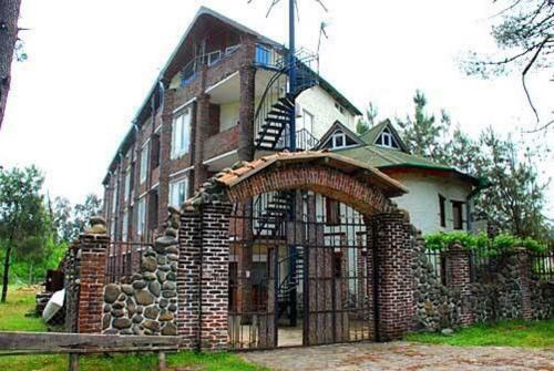 Old House Hotel