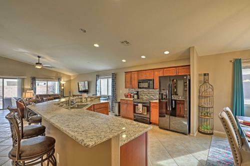 Desert Dwelling Near Trails And Tucson Art Scene!
