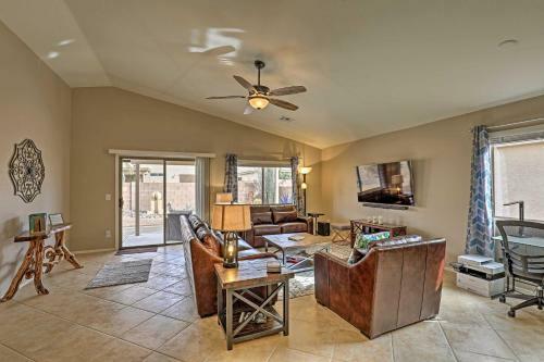 Desert Dwelling Near Trails And Tucson Art Scene!