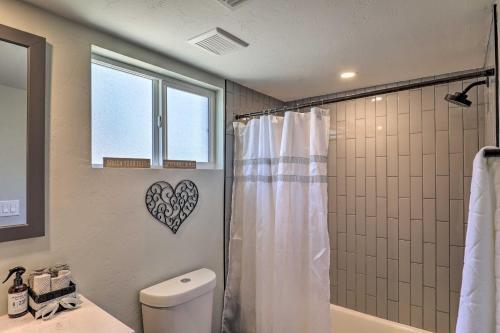 Contemporary Tucson Getaway With Private Pool!