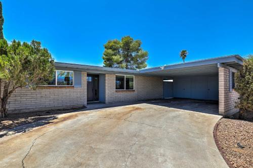 Contemporary Tucson Getaway With Private Pool!