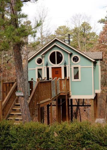 Hotel The Grand Treehouse Resort