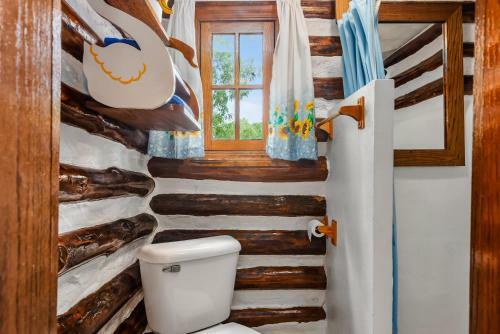 Hotel Log Cabin Inn